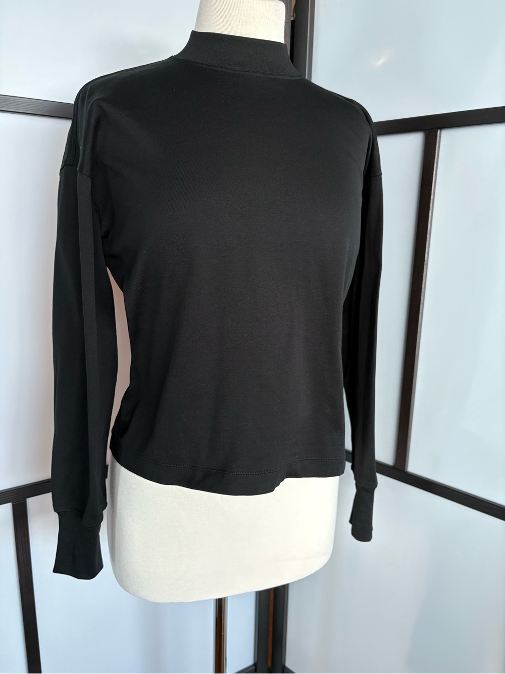 UNIQLO Black Mock Neck Sweatshirt Pullover Long Sleeve Size S Minimalist